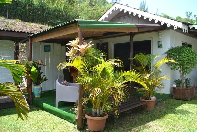 Te Fare Hinahei Apartment โมโอเรอา ภายนอก รูปภาพ